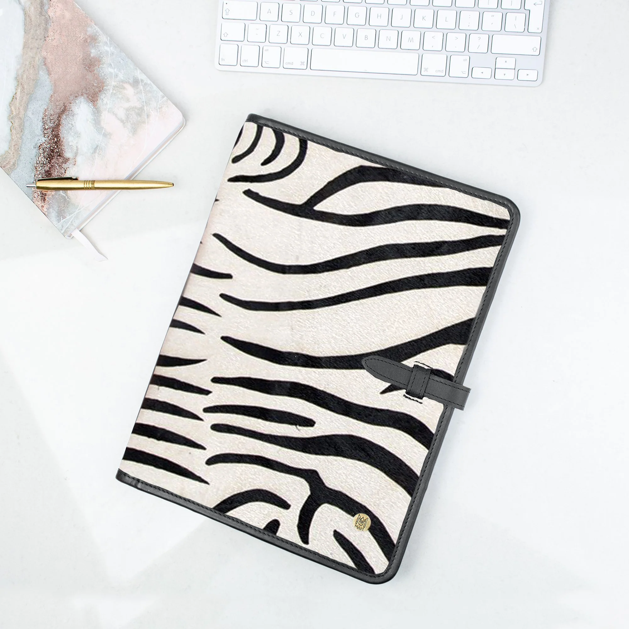Classic Cowhide Portfolio - Image 2